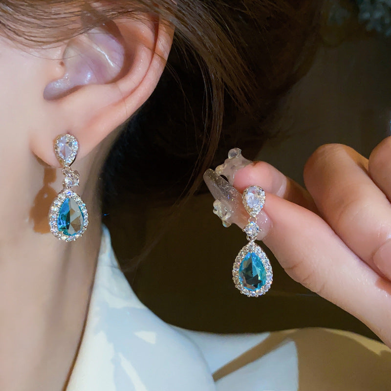 Elegantti Korvarengas jokaiseen tilaisuuteen