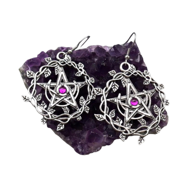 Klassinen Sormus ajattomalla viehätyksellä