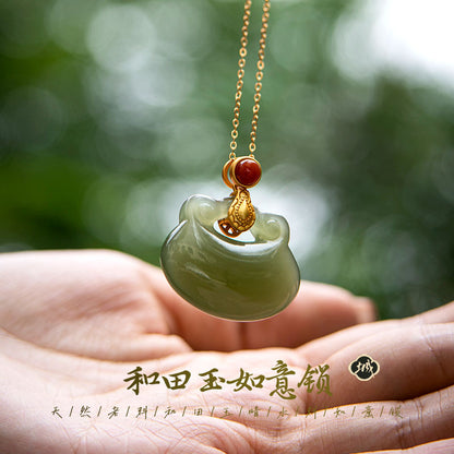 Romanttinen Kulta Kaulakoru erityisiin hetkiin