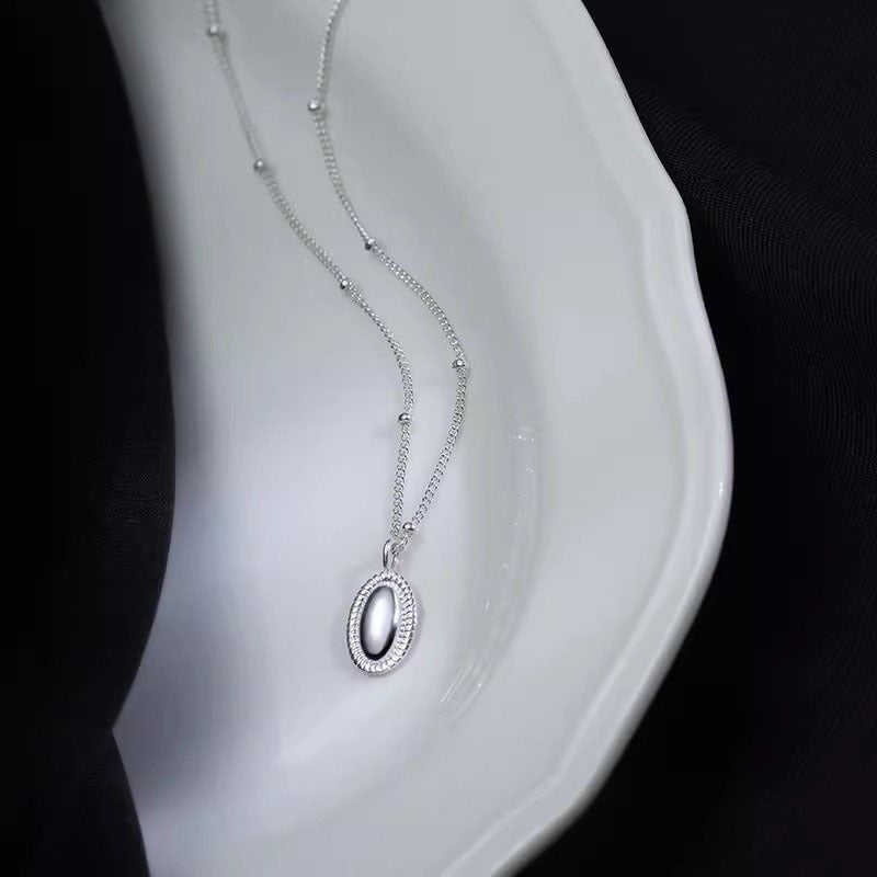 Käsintehty vintage Kaulakoru