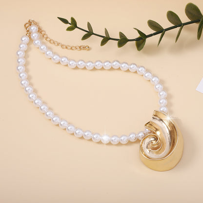 Klassinen Helmi Ketju ajattomalla viehätyksellä