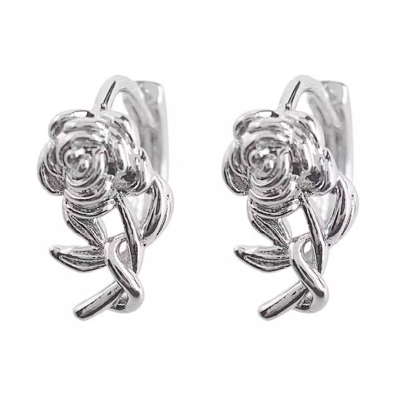 Kaunis Korvarengas ainutlaatuisella tyylillä