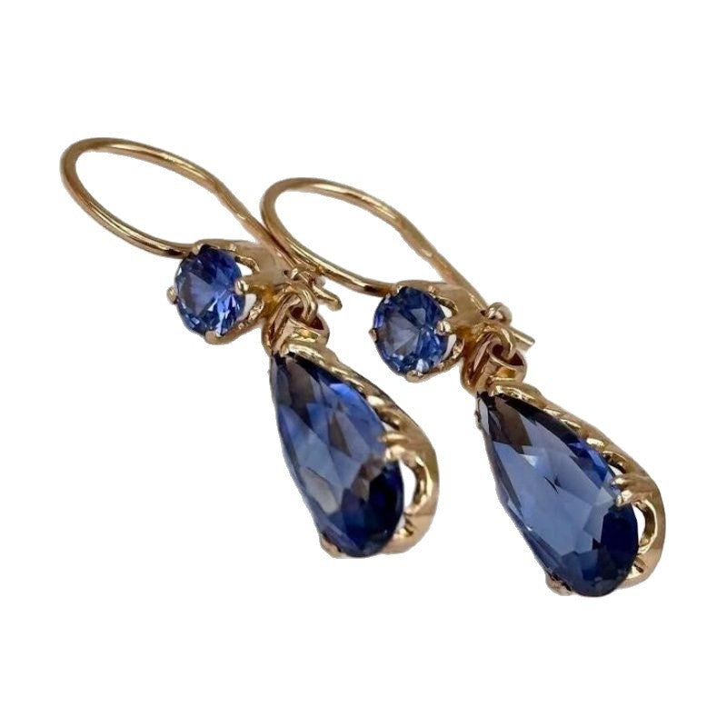 Kaunis Sormus ainutlaatuisella tyylillä