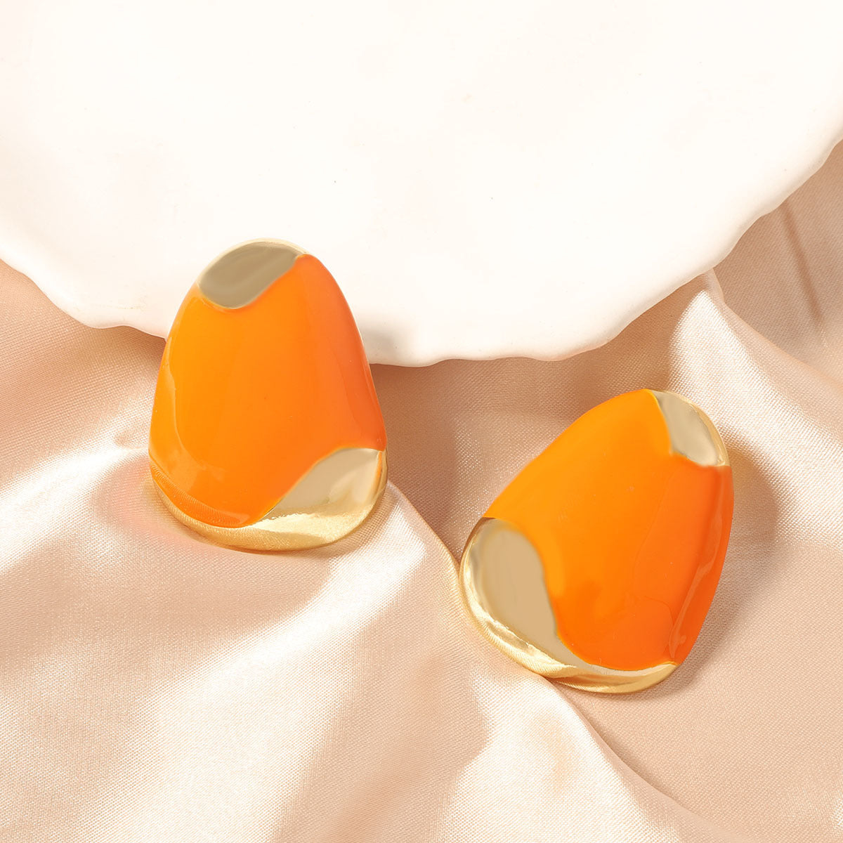 Käsintehty vintage Korvarengas