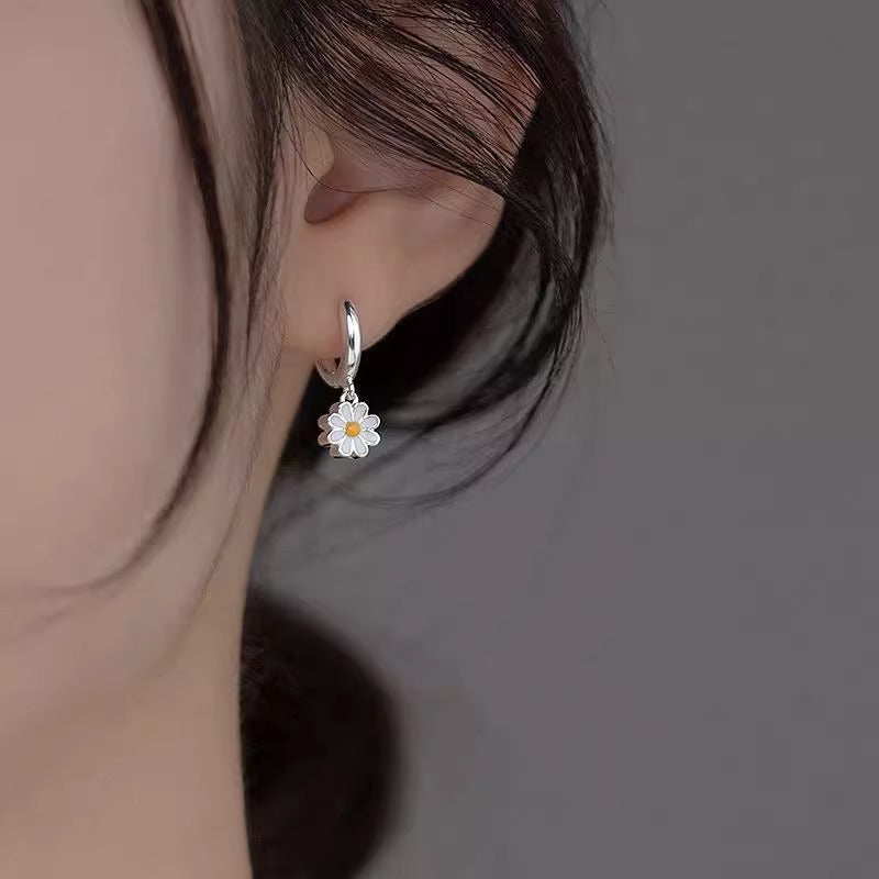 Kaunis Korvarengas ainutlaatuisella tyylillä