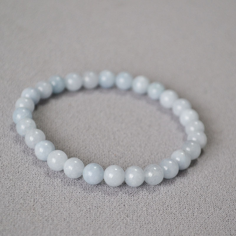 Klassinen Rannekoru ajattomalla viehätyksellä