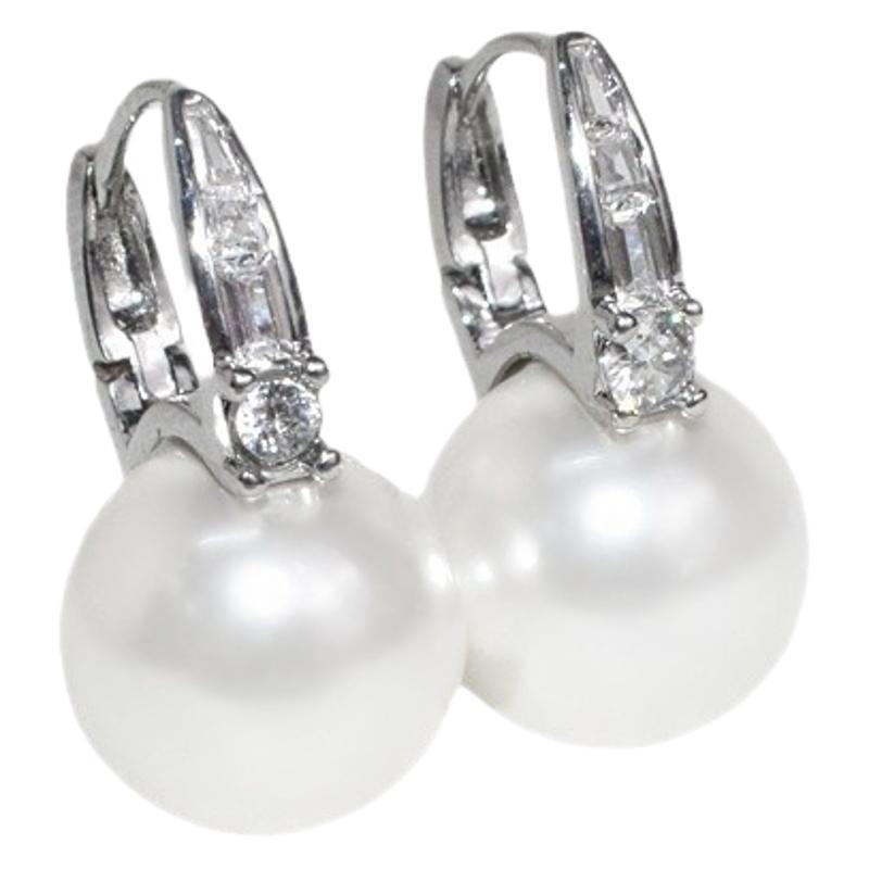 Romanttinen Kulta Sormus erityisiin hetkiin