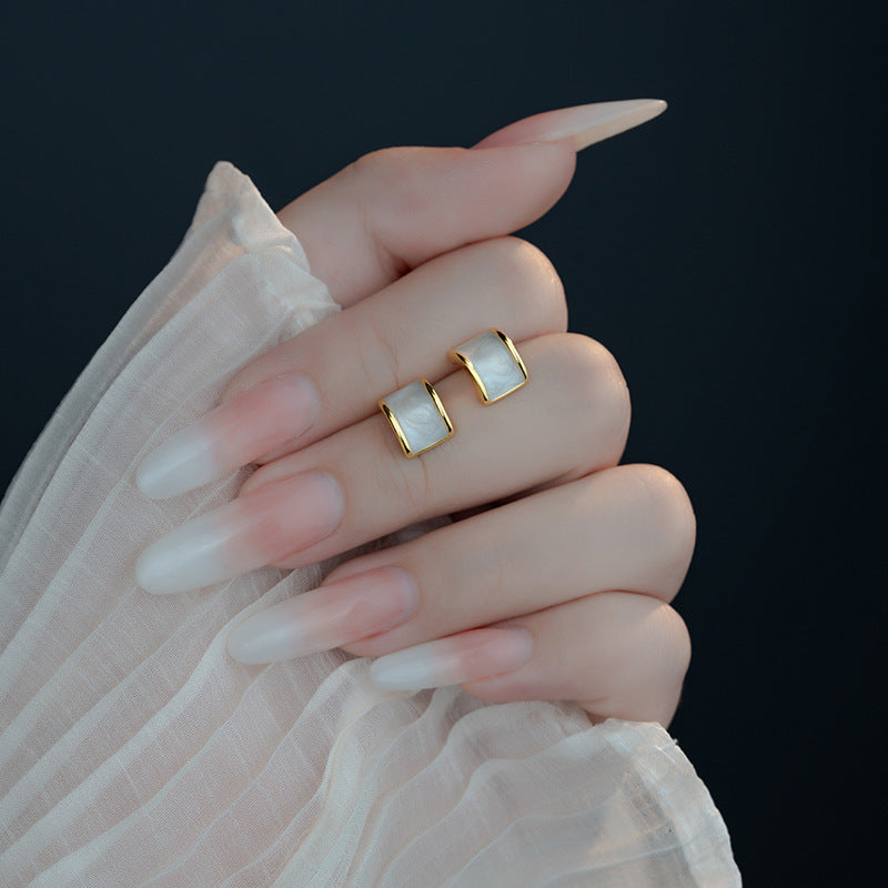 Kaunis Koru ainutlaatuisella tyylillä