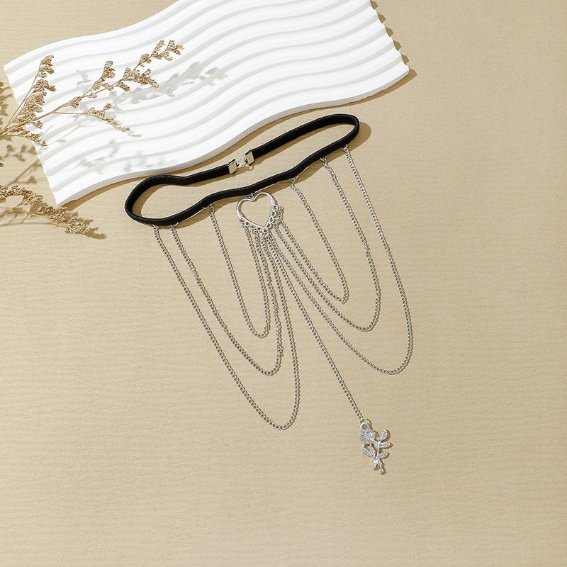 Kaunis Riipus ainutlaatuisella tyylillä