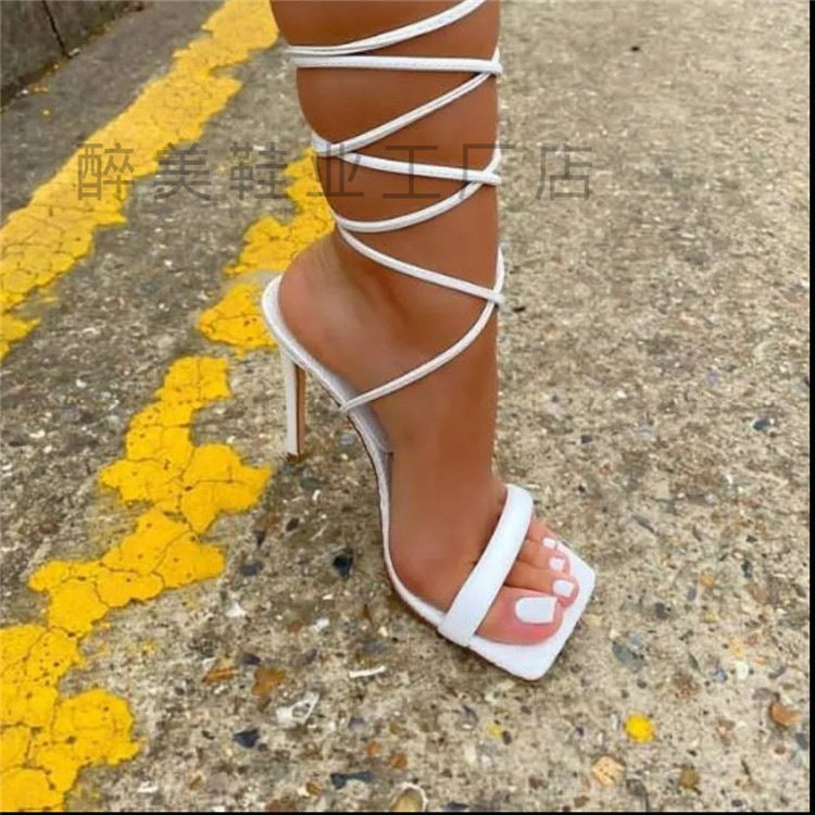 Klassiset Ortopediset Sandaalit Ajattomalla Tyylillä