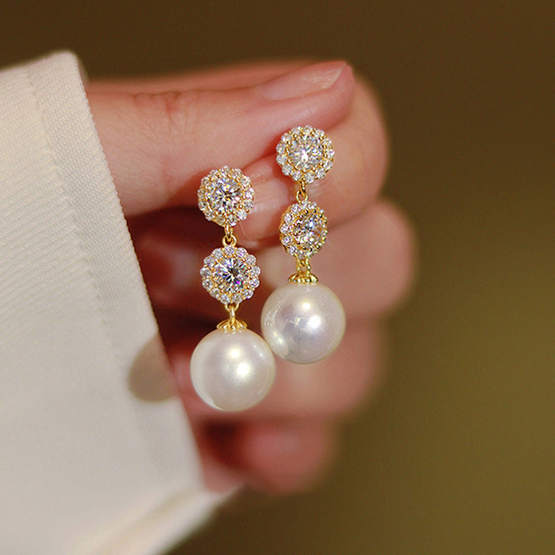 Klassinen Korvarengas ajattomalla viehätyksellä