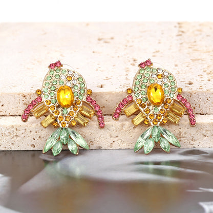 Kaunis Korvarengas ainutlaatuisella tyylillä