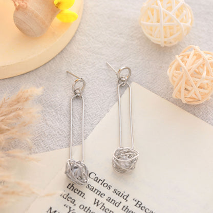 Hurmaava Helmi Korvarengas jokaiseen tilaisuuteen