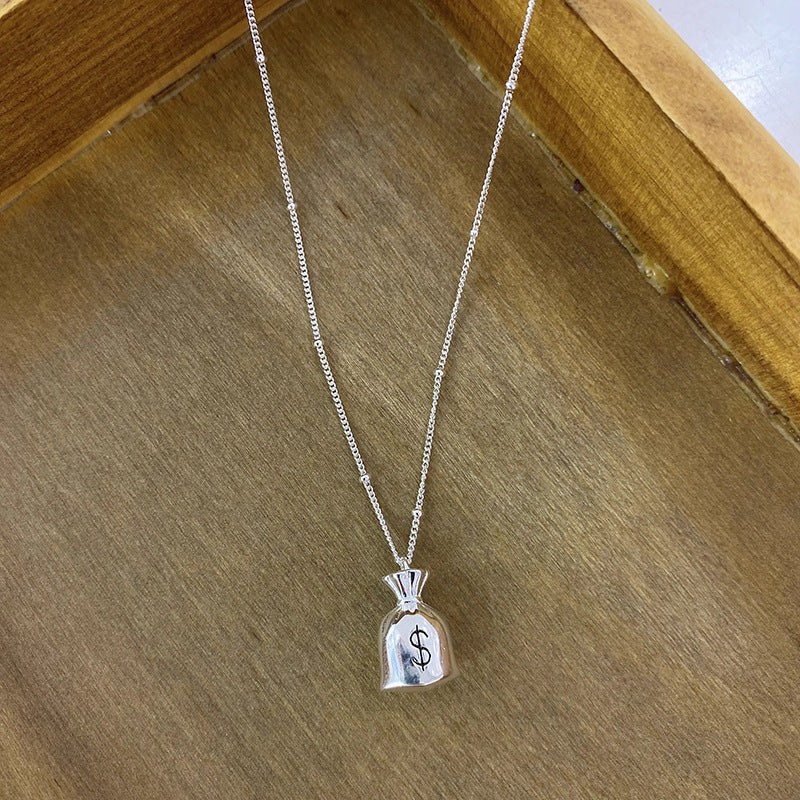 Herkkä käsityö Kaulakoru