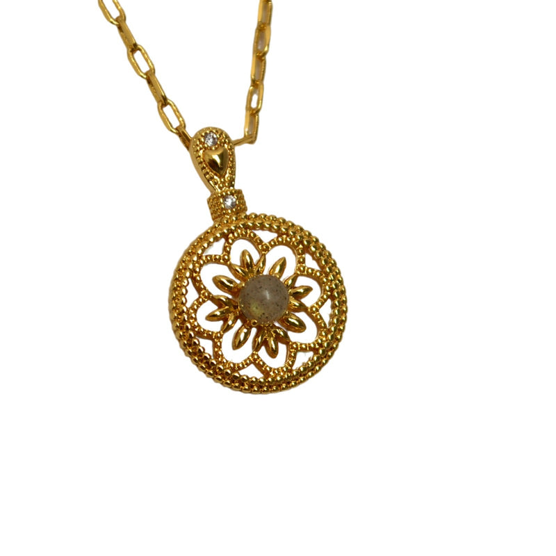 Herkkä käsityö Kaulakoru