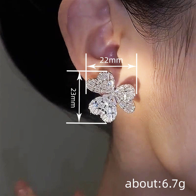 Elegantti Koru jokaiseen tilaisuuteen