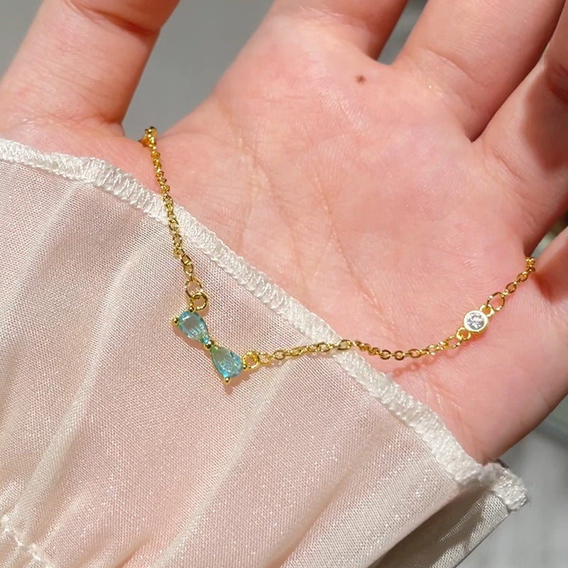 Klassinen Kaulakoru ajattomalla viehätyksellä