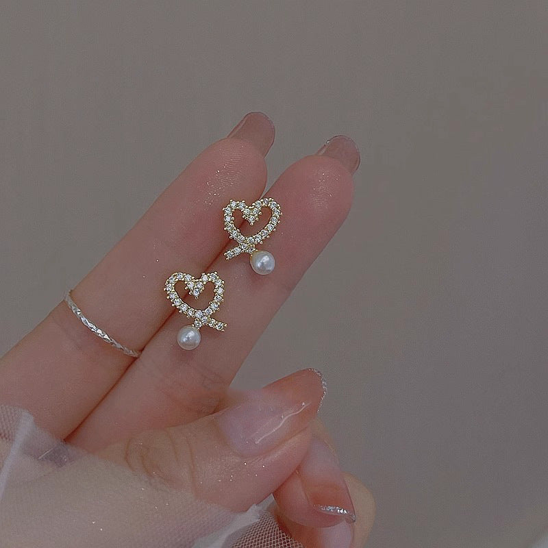 Käsintehty vintage Helmi Korvarengas