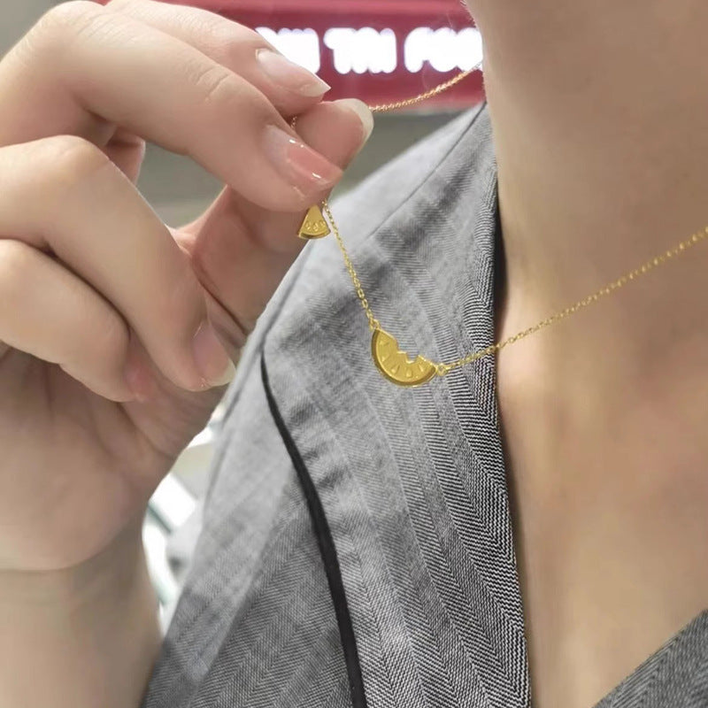 Romanttinen Kulta Kaulakoru erityisiin hetkiin