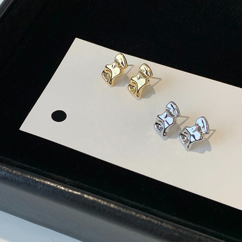 Kaunis Korvarengas ainutlaatuisella tyylillä