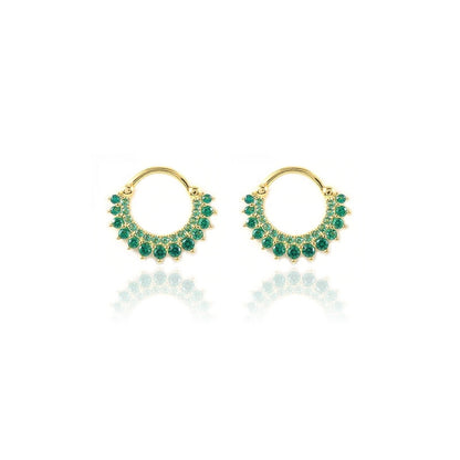 Kaunis Korvarengas ainutlaatuisella tyylillä