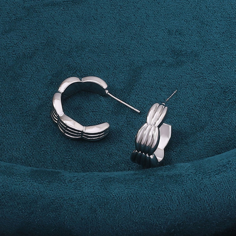 Elegantti Kulta Korvarengas jokaiseen tilaisuuteen