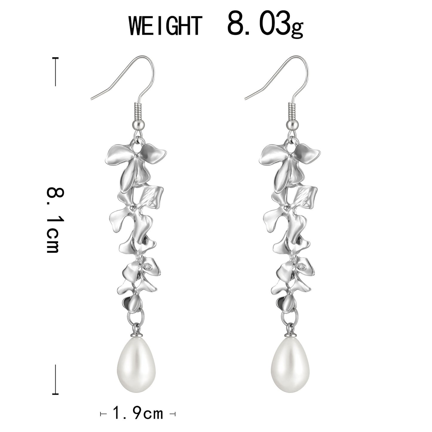 Kaunis Helmi Korvarengas ainutlaatuisella tyylillä