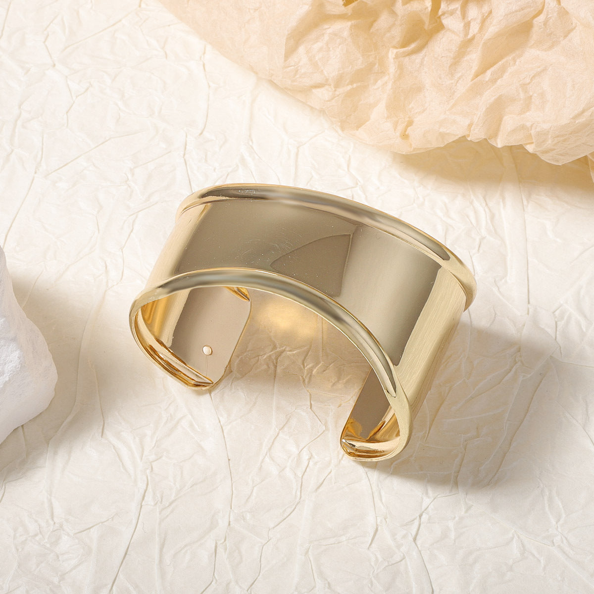 Kaunis Rannekoru ainutlaatuisella tyylillä