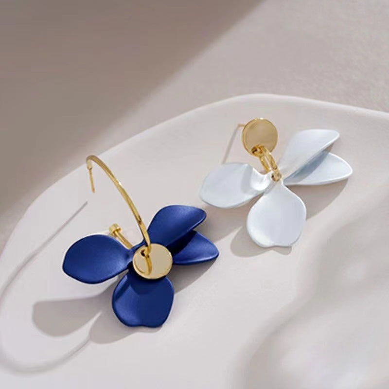 Hurmaava Korvarengas jokaiseen tilaisuuteen