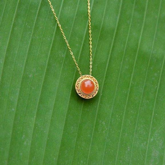 Elegantti Kulta Kaulakoru jokaiseen tilaisuuteen