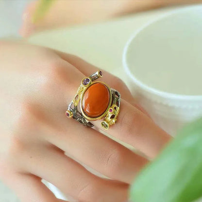 Klassinen Hopea Sormus ajattomalla viehätyksellä