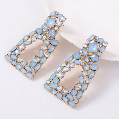 Hurmaava Korvarengas jokaiseen tilaisuuteen