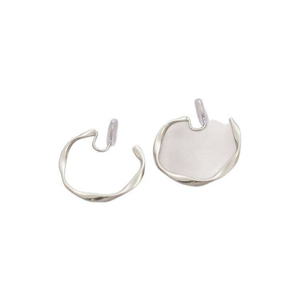 Kaunis Korvarengas ainutlaatuisella tyylillä