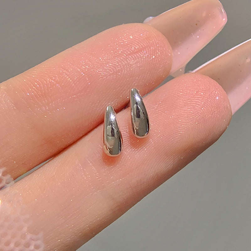 Klassinen Korvarengas ajattomalla viehätyksellä