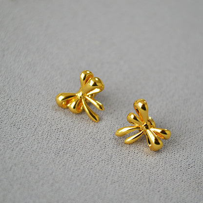 Klassinen Kulta Korvarengas ajattomalla viehätyksellä