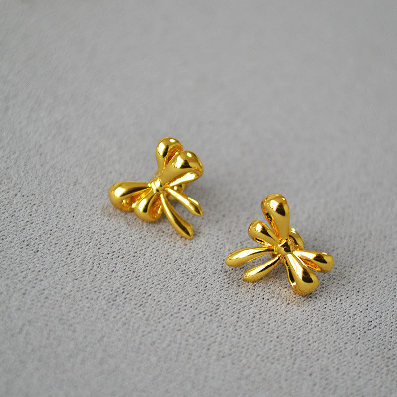 Klassinen Kulta Korvarengas ajattomalla viehätyksellä