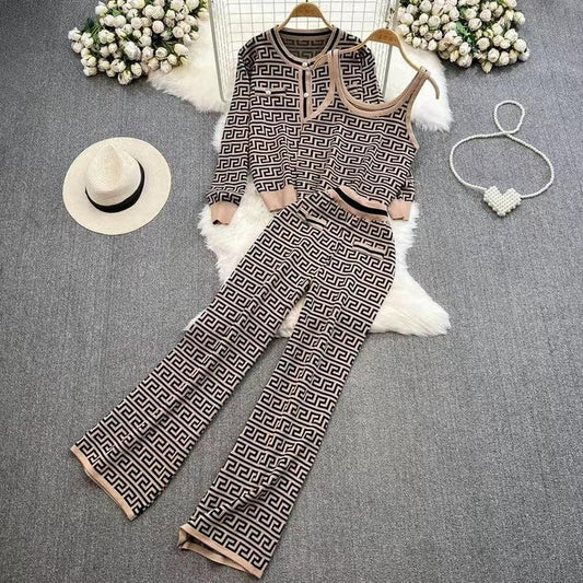 Gracefully Styled Garment for Any Occasion