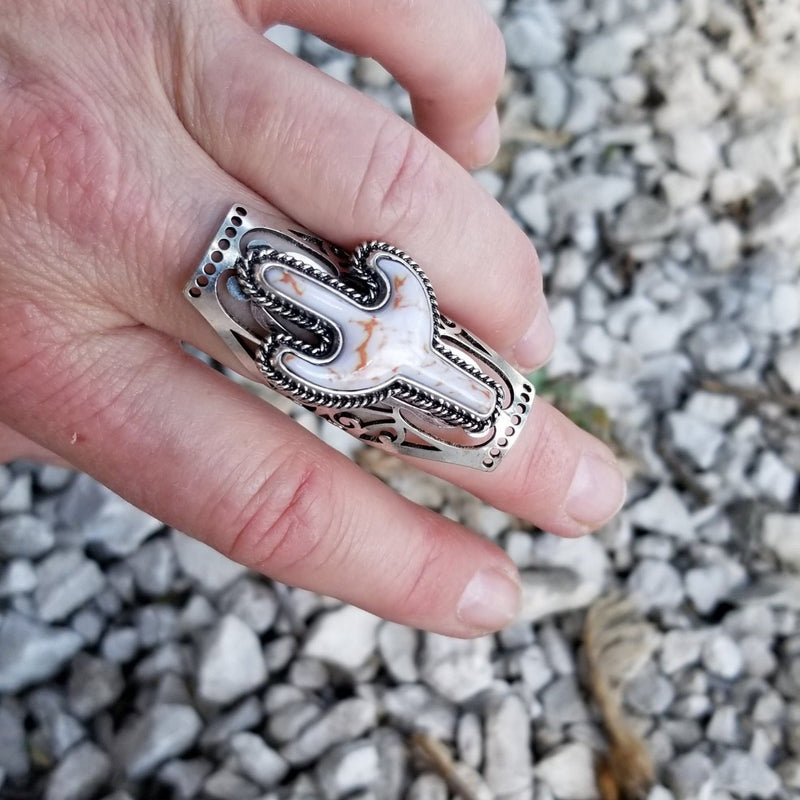 Hurmaava Sormus jokaiseen tilaisuuteen