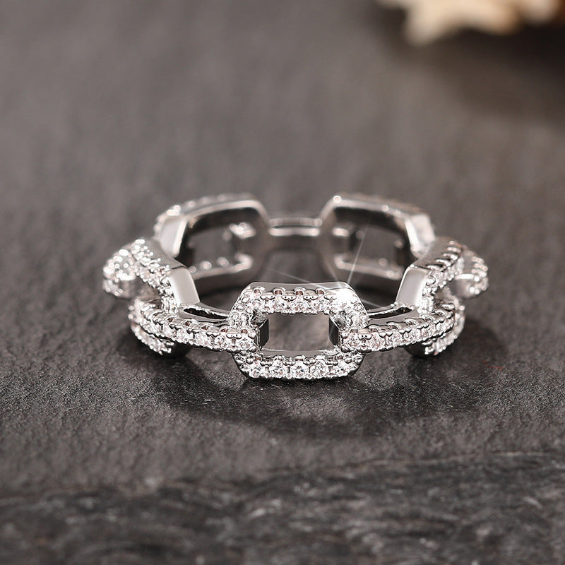 Klassinen Koru ajattomalla viehätyksellä