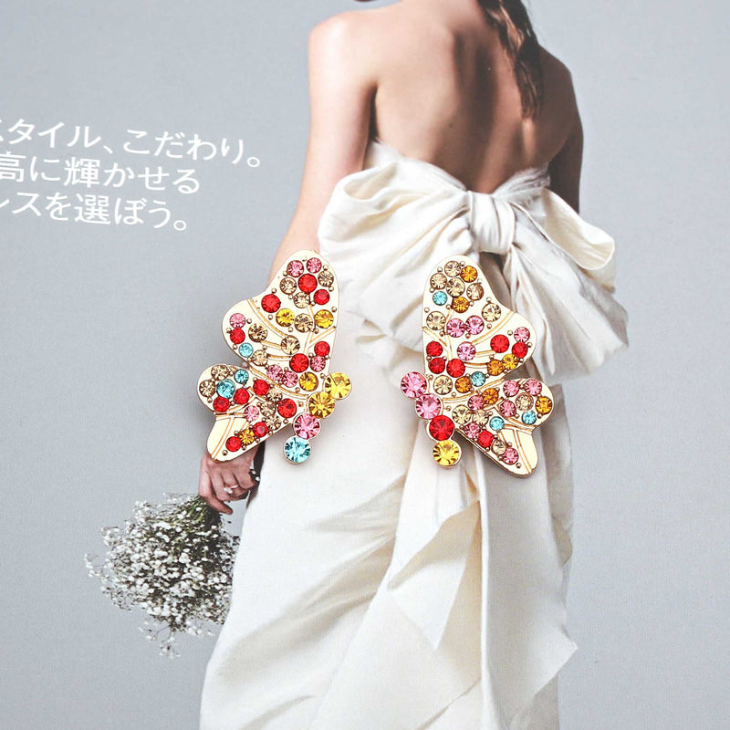 Kaunis Korvarengas ainutlaatuisella tyylillä