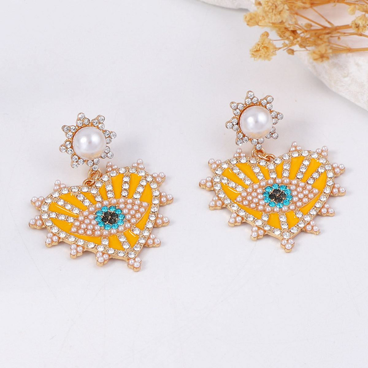 Herkkä käsityö Helmi Koru