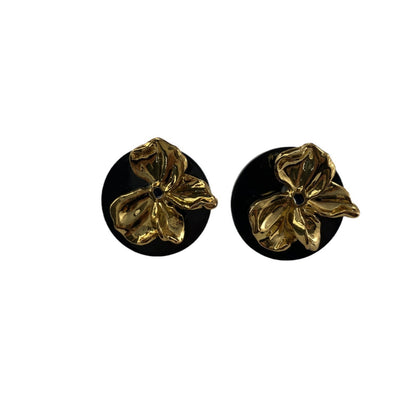 Hurmaava Kulta Korvarengas jokaiseen tilaisuuteen