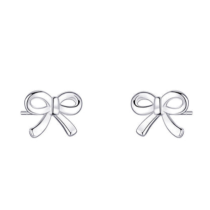 Kaunis Korvarengas ainutlaatuisella tyylillä