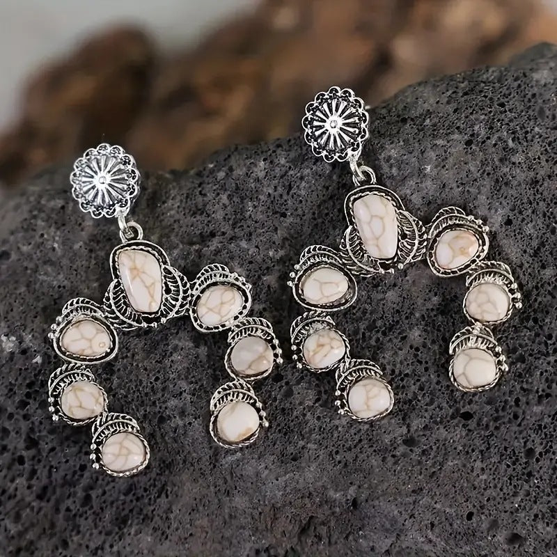 Kaunis Sormus ainutlaatuisella tyylillä