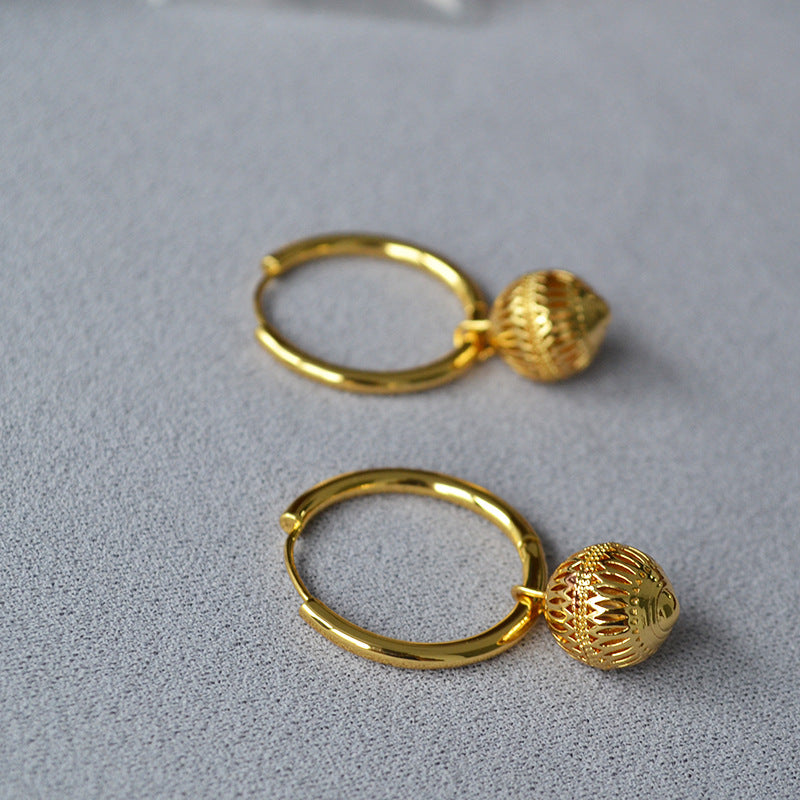 Klassinen Kulta Korvarengas ajattomalla viehätyksellä