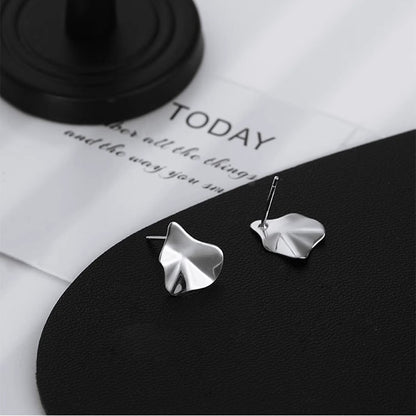 Kaunis Korvarengas ainutlaatuisella tyylillä