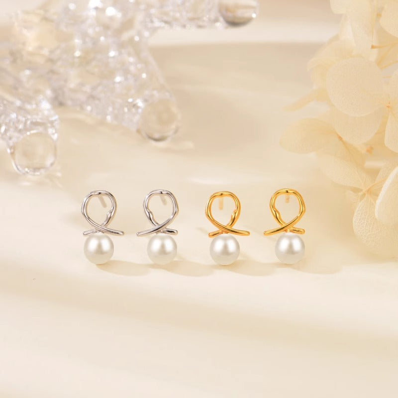 Kaunis Helmi Korvarengas ainutlaatuisella tyylillä