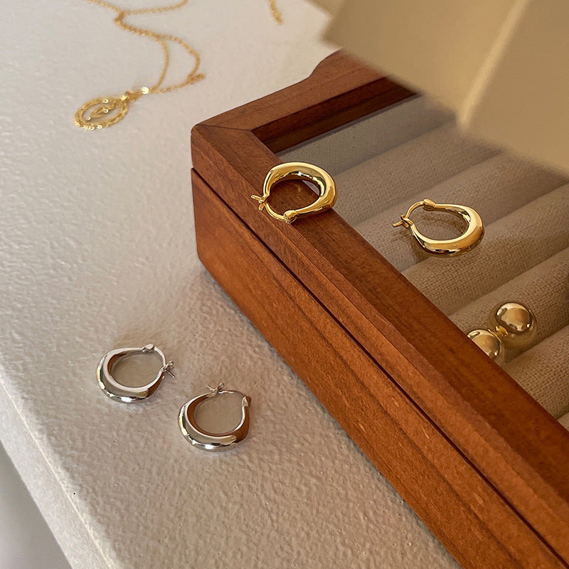 Hurmaava Korvarengas jokaiseen tilaisuuteen