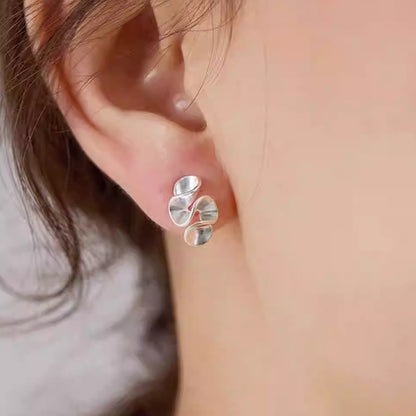 Klassinen Korvarengas ajattomalla viehätyksellä