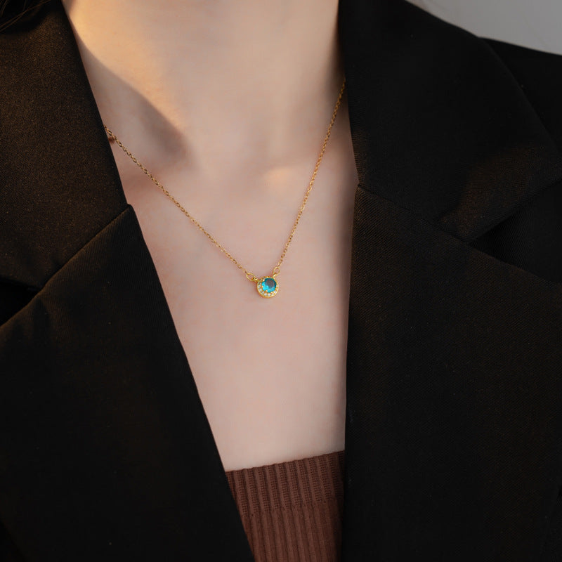 Herkkä käsityö Kaulakoru